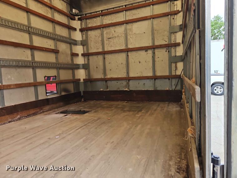 image for item EO7490 2013 Freightliner Business Class M2 box truck