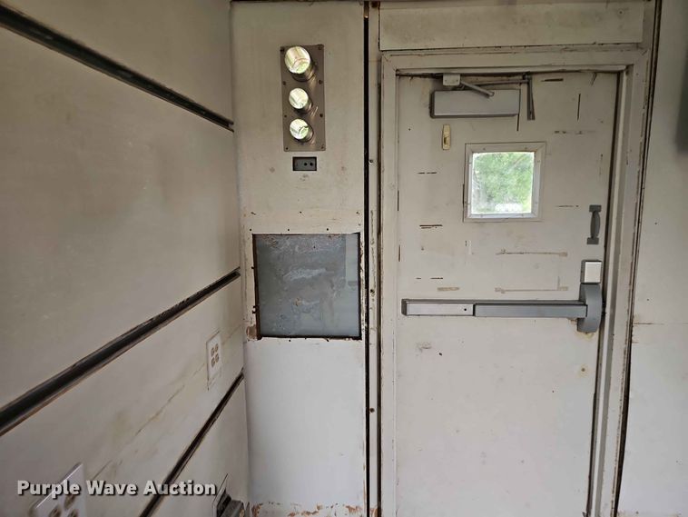 image for item EO7492 Mobile office container