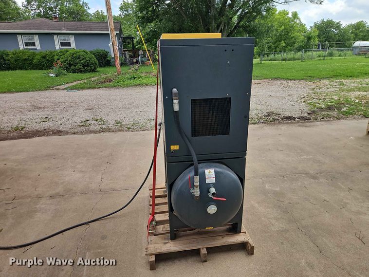 image for item EO7494 2011 Kaeser Aircenter SX 5 air compressor