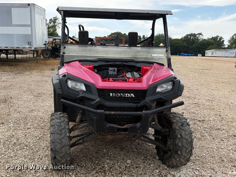 image for item ER3011 2020 Honda Pioneer 1000 utility vehicle