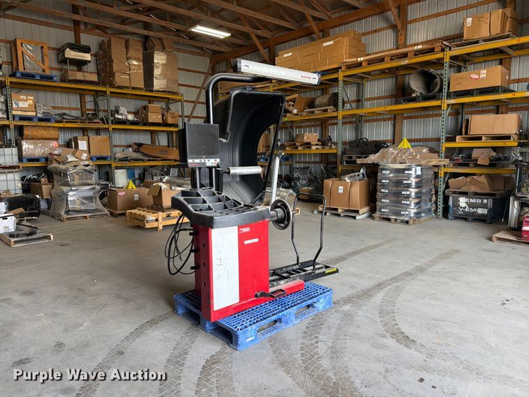 image for item ER3030 Hunter Engineering Company GSP9600HD tire balancer