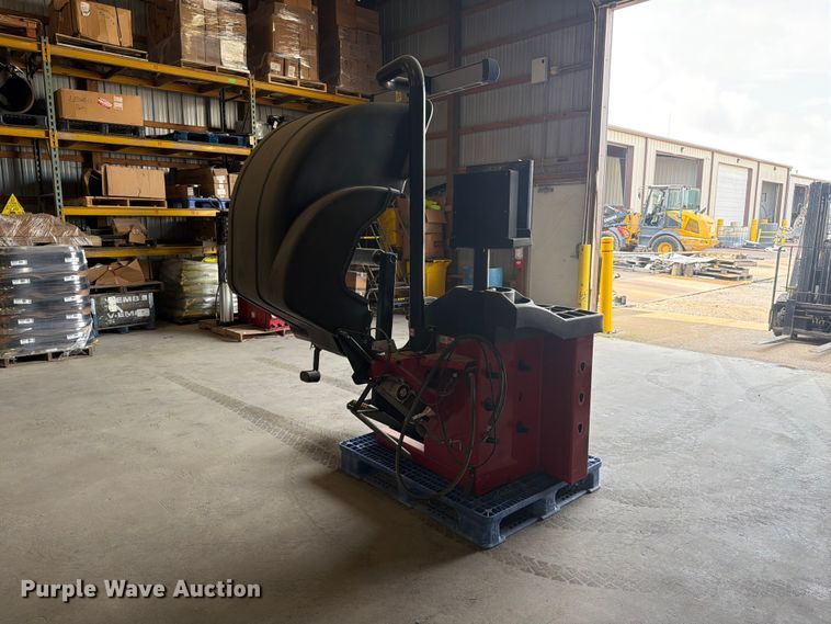 image for item ER3030 Hunter Engineering Company GSP9600HD tire balancer