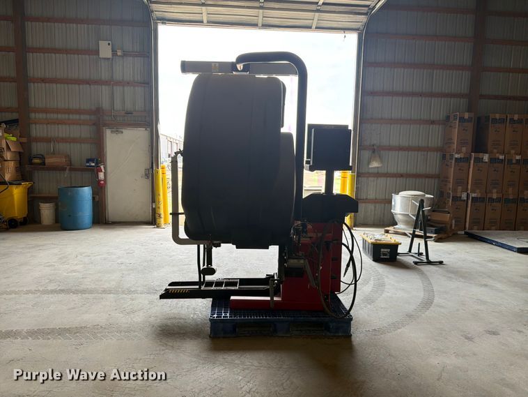 image for item ER3030 Hunter Engineering Company GSP9600HD tire balancer