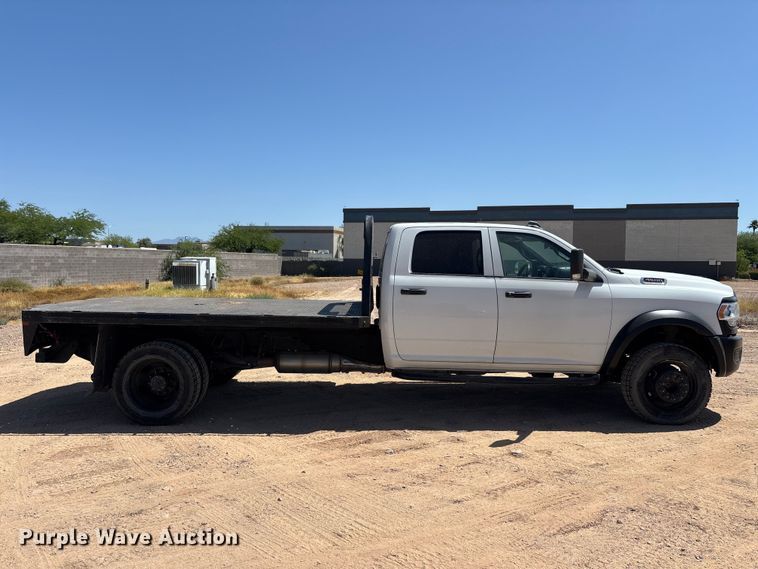 image for item ER7546 2022 RAM 4500 Crew Cab flatbed truck