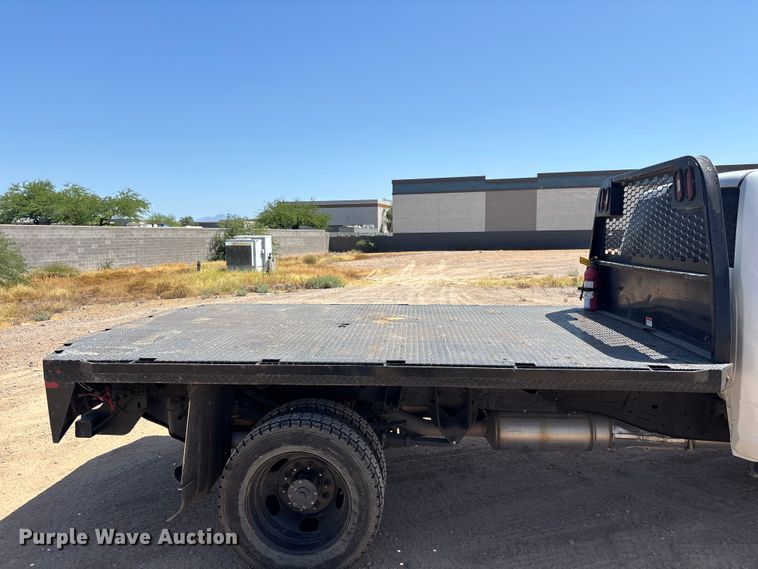 image for item ER7546 2022 RAM 4500 Crew Cab flatbed truck
