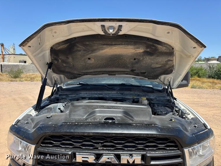 image for item ER7546 2022 RAM 4500 Crew Cab flatbed truck