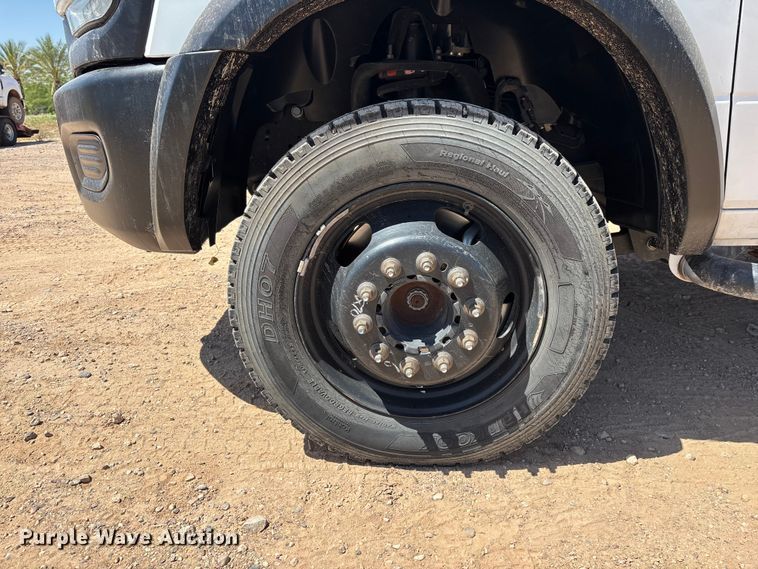 image for item ER7546 2022 RAM 4500 Crew Cab flatbed truck