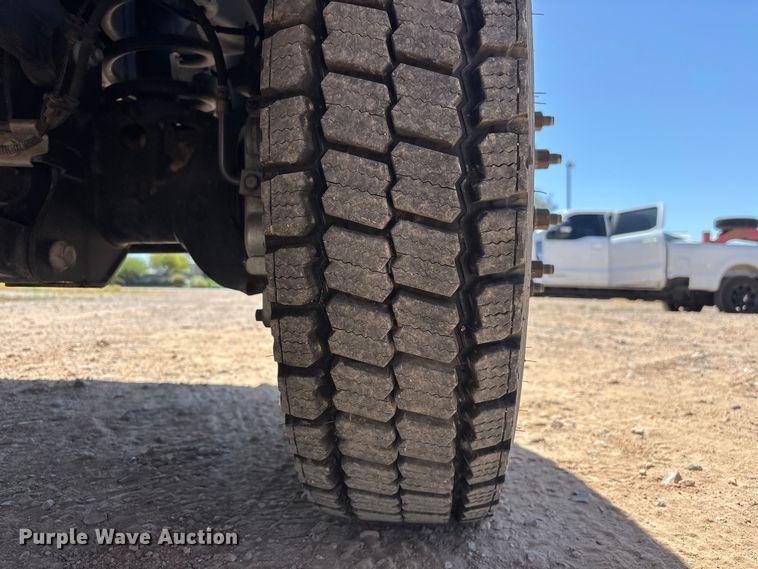 image for item ER7546 2022 RAM 4500 Crew Cab flatbed truck