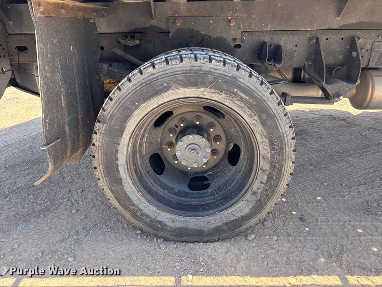 image for item ER7546 2022 RAM 4500 Crew Cab flatbed truck