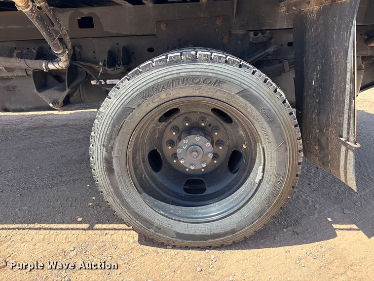 image for item ER7546 2022 RAM 4500 Crew Cab flatbed truck