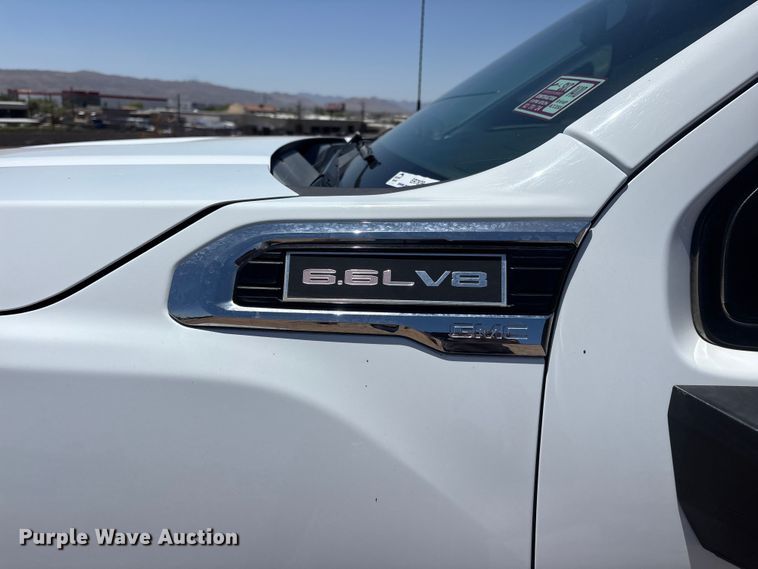 image for item ER7639 2020 GMC Sierra 2500HD Crew Cab pickup truck