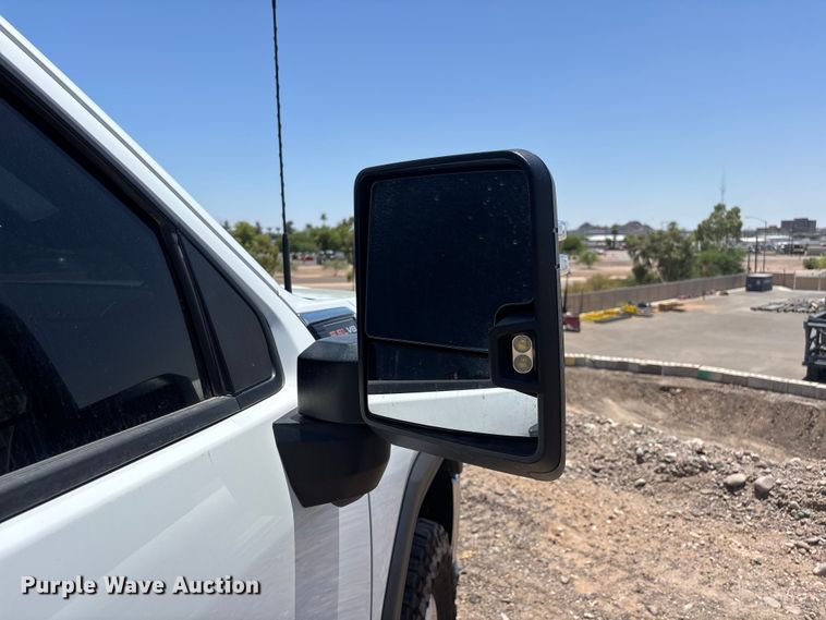 image for item ER7639 2020 GMC Sierra 2500HD Crew Cab pickup truck