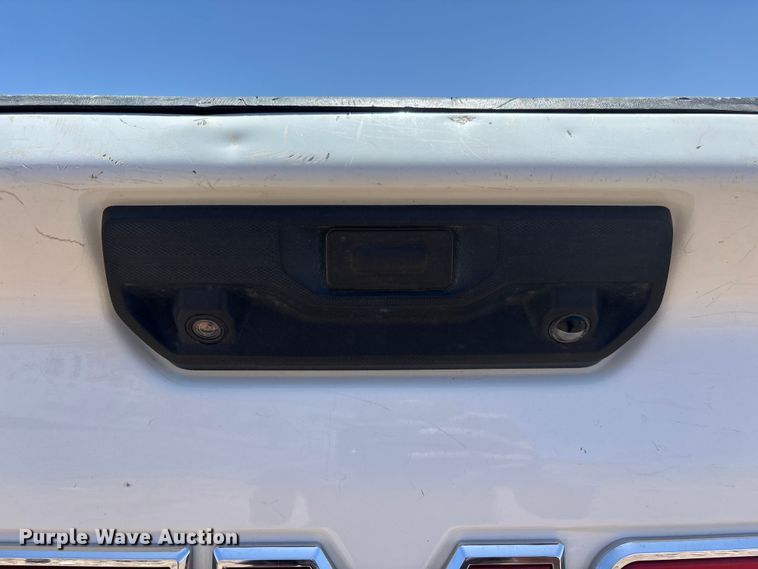 image for item ER7639 2020 GMC Sierra 2500HD Crew Cab pickup truck