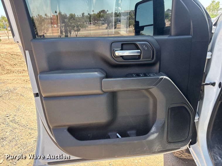 image for item ER7639 2020 GMC Sierra 2500HD Crew Cab pickup truck