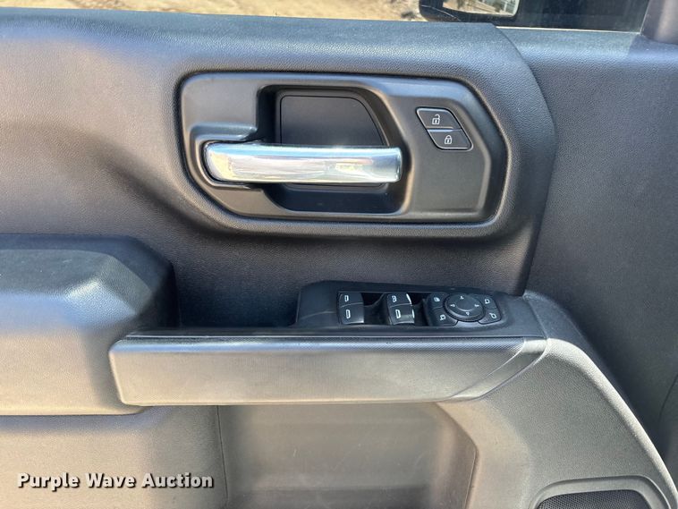 image for item ER7639 2020 GMC Sierra 2500HD Crew Cab pickup truck