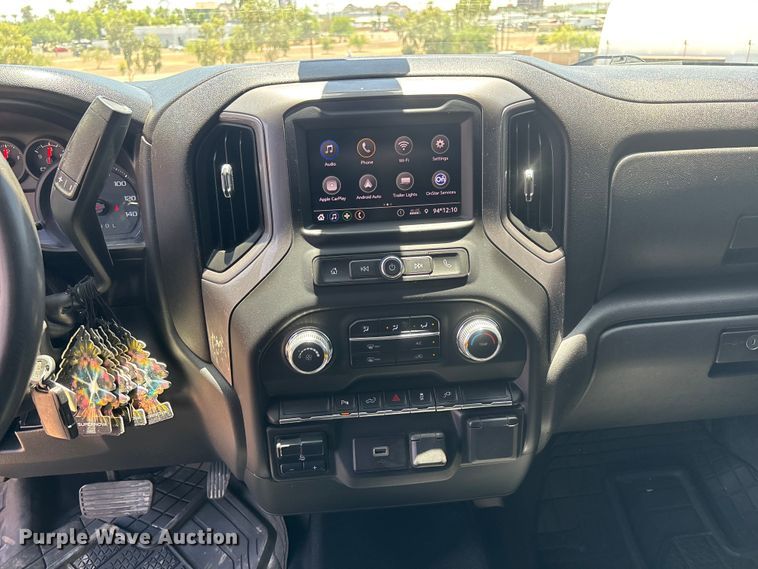 image for item ER7639 2020 GMC Sierra 2500HD Crew Cab pickup truck