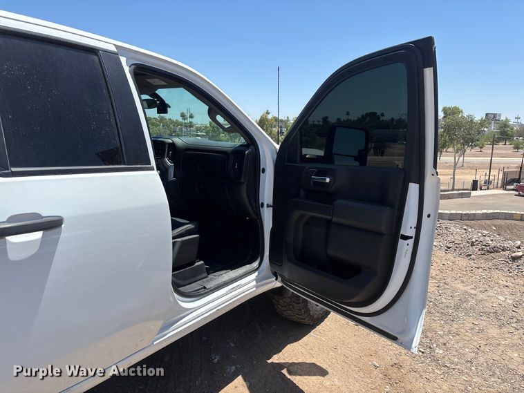 image for item ER7639 2020 GMC Sierra 2500HD Crew Cab pickup truck