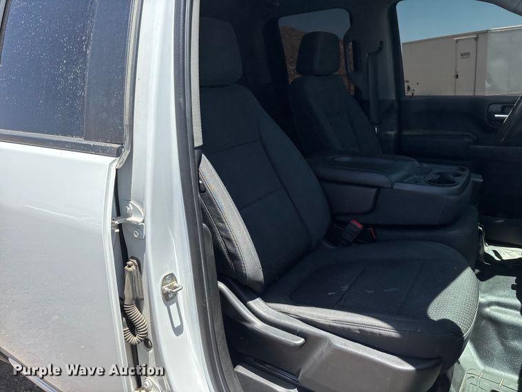 image for item ER7639 2020 GMC Sierra 2500HD Crew Cab pickup truck
