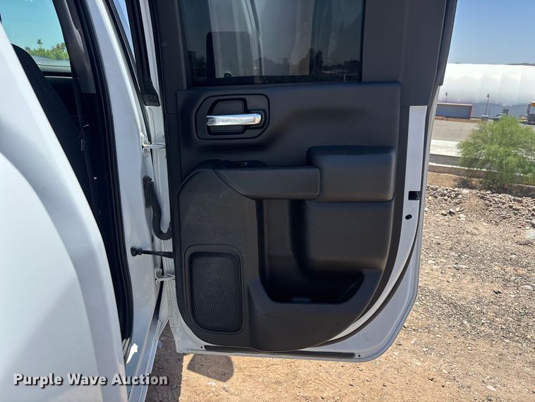 image for item ER7639 2020 GMC Sierra 2500HD Crew Cab pickup truck