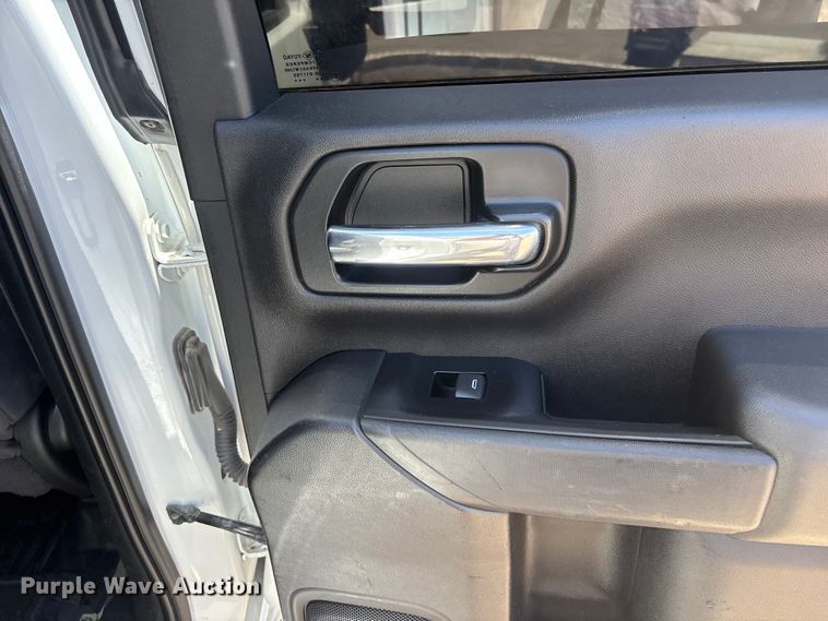 image for item ER7639 2020 GMC Sierra 2500HD Crew Cab pickup truck