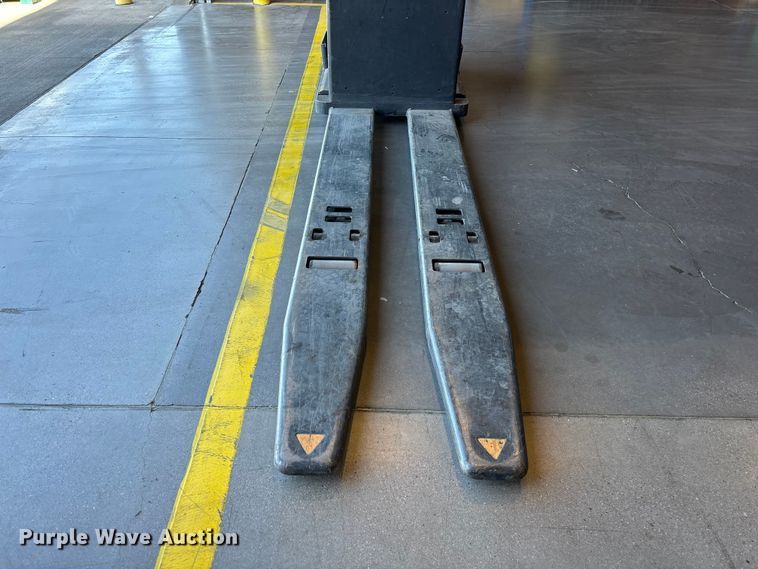 image for item ER7642 2020 Crown PC4500-80 pallet jack