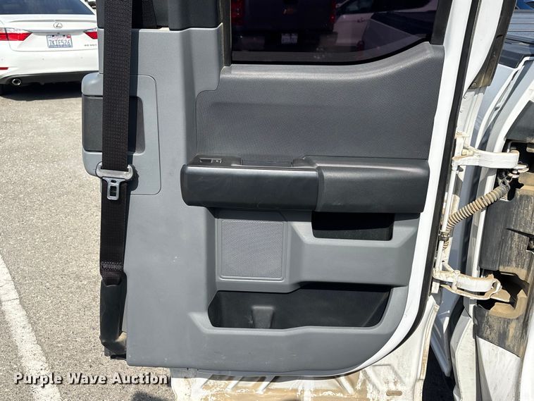 image for item ER7645 2021 Ford F150 Ext. Cab pickup truck