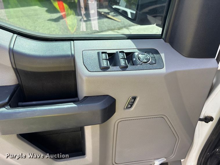 image for item ER7646 2021 Ford F150  Ext. Cab pickup truck