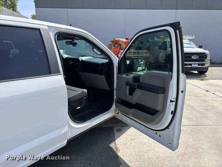 image for item ER7646 2021 Ford F150  Ext. Cab pickup truck