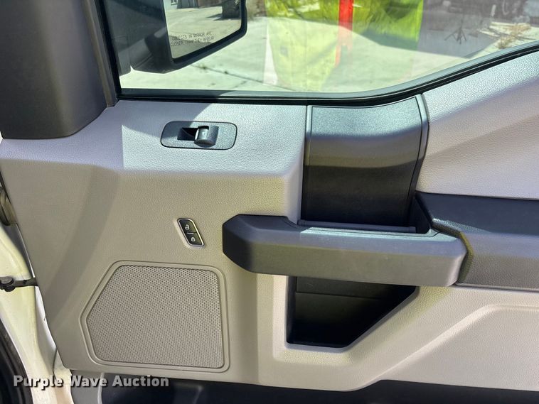 image for item ER7646 2021 Ford F150  Ext. Cab pickup truck