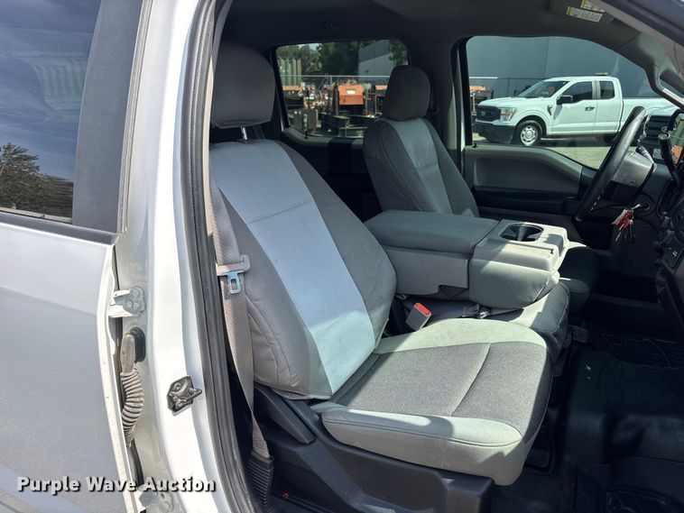 image for item ER7646 2021 Ford F150  Ext. Cab pickup truck