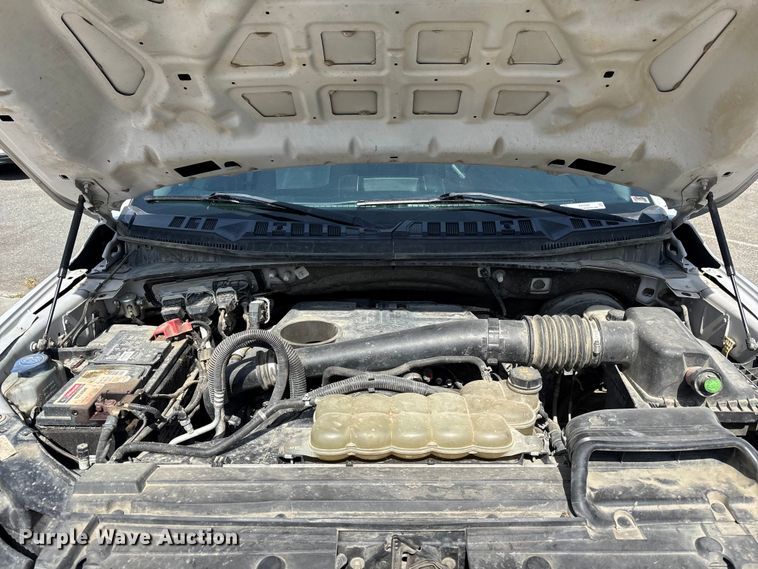image for item ER7646 2021 Ford F150  Ext. Cab pickup truck