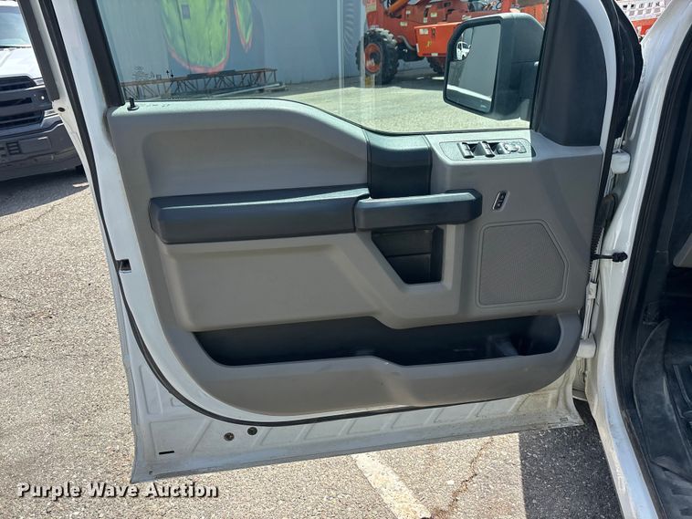 image for item ER7649 2020 Ford F150 Crew Cab pickup truck
