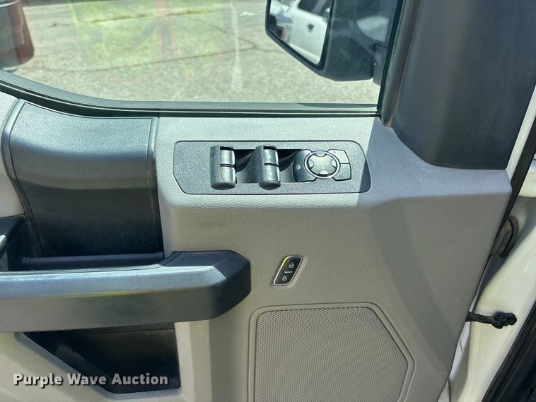 image for item ER7649 2020 Ford F150 Crew Cab pickup truck