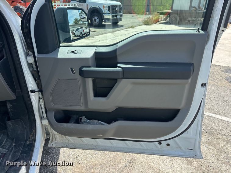 image for item ER7649 2020 Ford F150 Crew Cab pickup truck