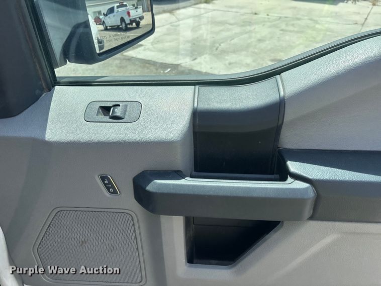 image for item ER7649 2020 Ford F150 Crew Cab pickup truck
