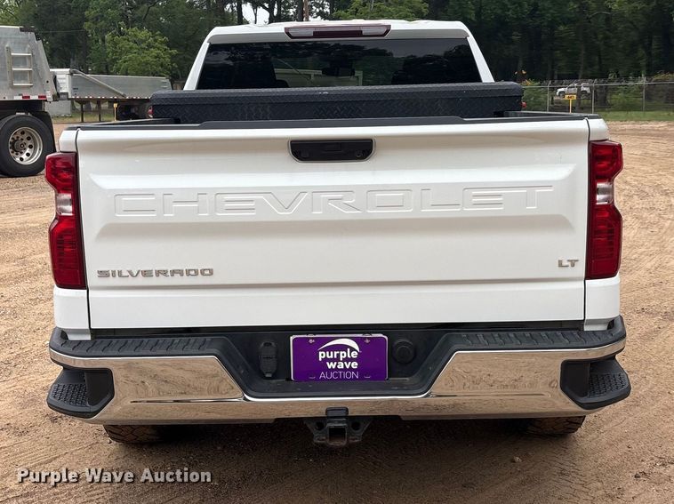 image for item ET2002 2022 Chevrolet Silverado 1500 Ext. Cab pickup truck