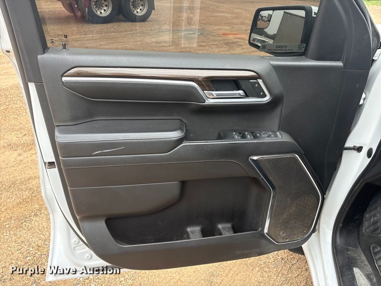 image for item ET2002 2022 Chevrolet Silverado 1500 Ext. Cab pickup truck