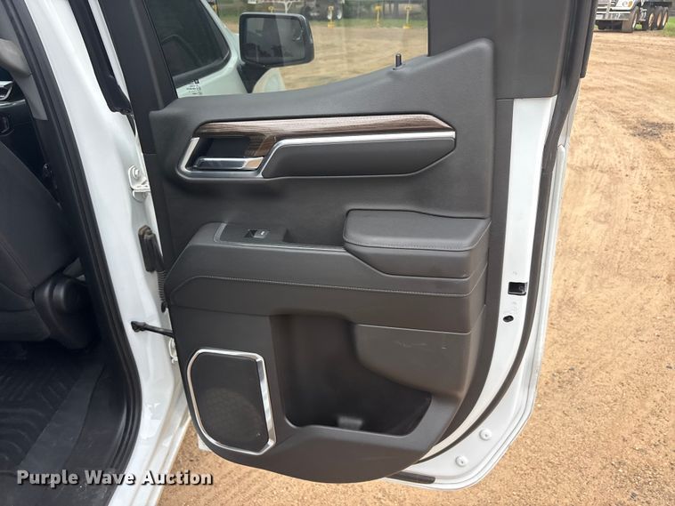 image for item ET2002 2022 Chevrolet Silverado 1500 Ext. Cab pickup truck