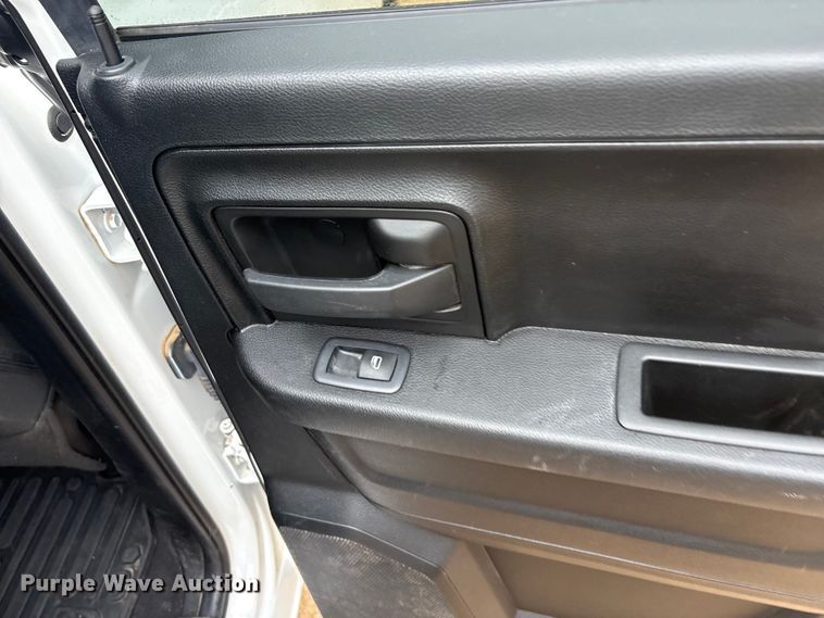 image for item ET2003 2021 RAM 1500 Ext. Cab pickup truck