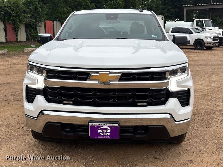 image for item ET2004 2022 Chevrolet Silverado 1500 Ext. Cab pickup truck