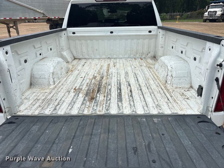 image for item ET2004 2022 Chevrolet Silverado 1500 Ext. Cab pickup truck