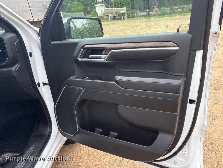 image for item ET2004 2022 Chevrolet Silverado 1500 Ext. Cab pickup truck