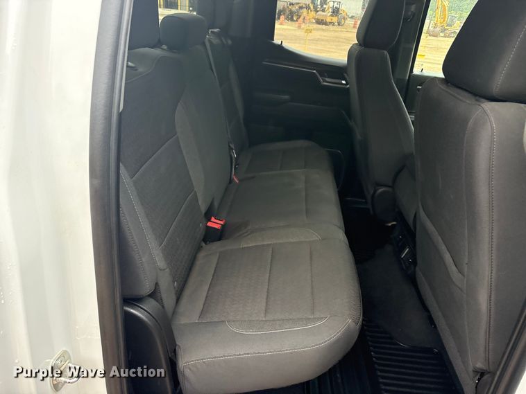 image for item ET2004 2022 Chevrolet Silverado 1500 Ext. Cab pickup truck