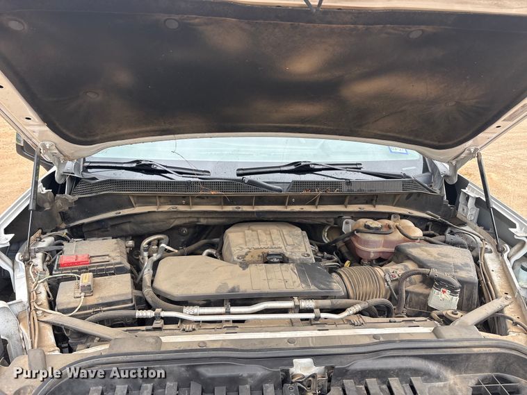 image for item ET2004 2022 Chevrolet Silverado 1500 Ext. Cab pickup truck