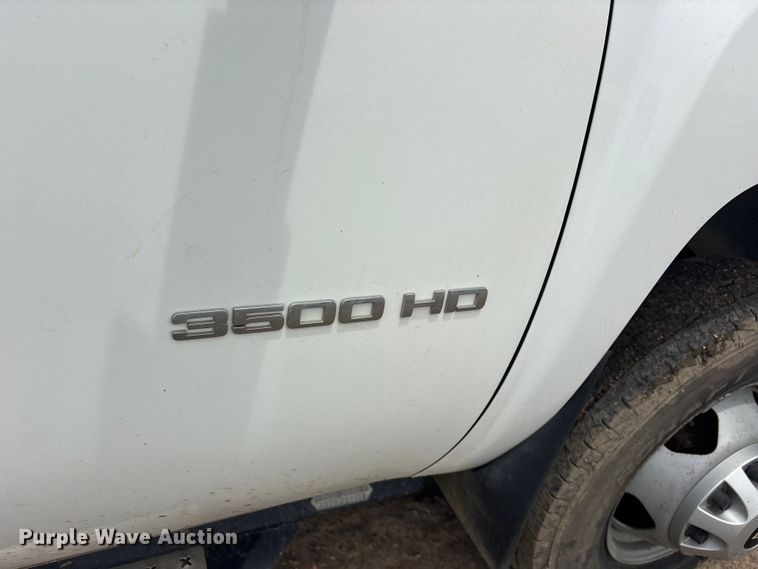 image for item ET2133 2013 Chevrolet Silverado 3500HD Crew Cab utility bed pickup truck