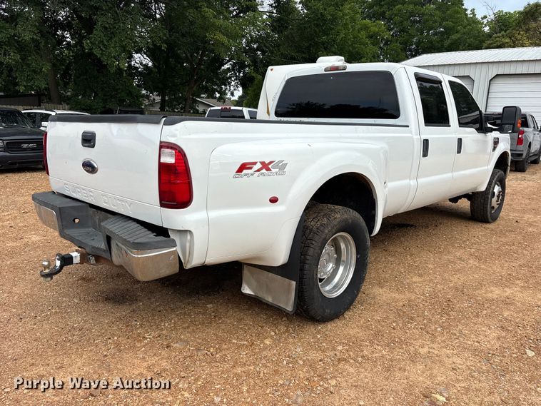 image for item ET2158 2010 Ford F350 Crew Cab pickup truck