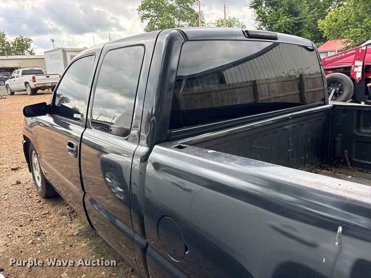 image for item ET2159 1999 GMC Sierra 1500 Ext. Cab pickup truck