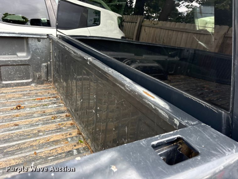 image for item ET2159 1999 GMC Sierra 1500 Ext. Cab pickup truck
