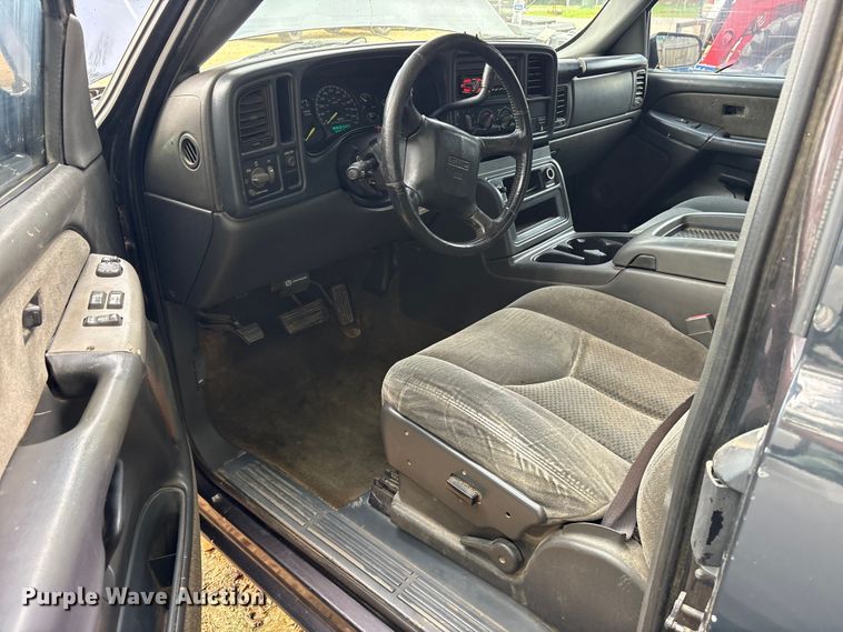 image for item ET2159 1999 GMC Sierra 1500 Ext. Cab pickup truck
