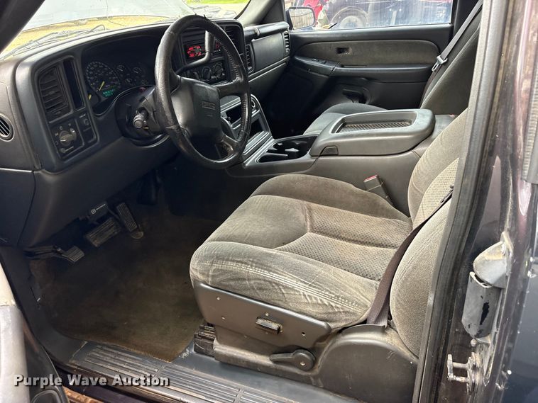 image for item ET2159 1999 GMC Sierra 1500 Ext. Cab pickup truck